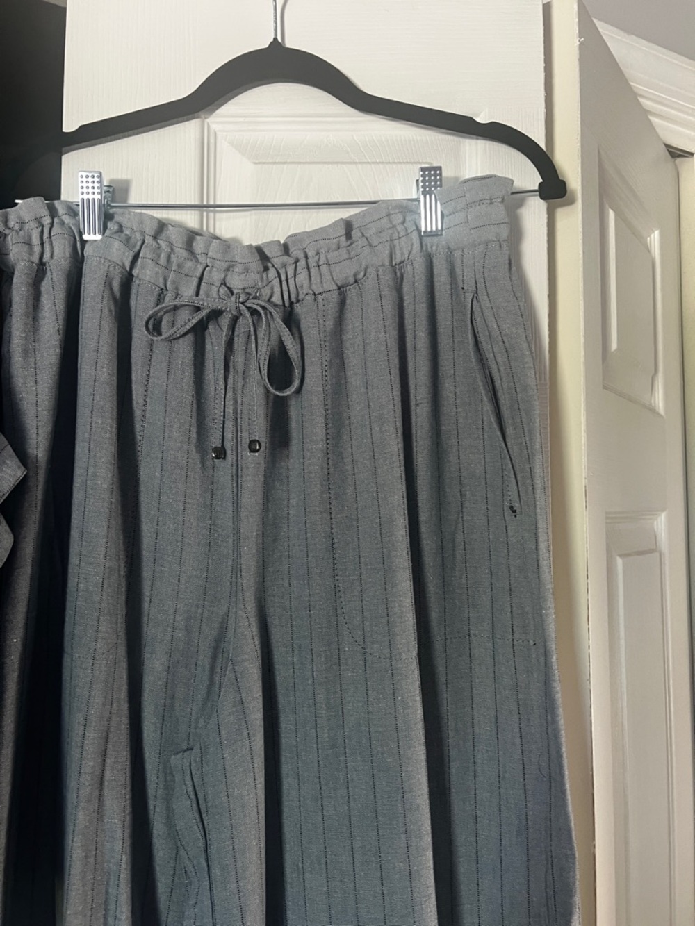 Max Studio Gray Pinstripe Drawstring Wide-Leg Pants & Blouse - Picture 4 of 8